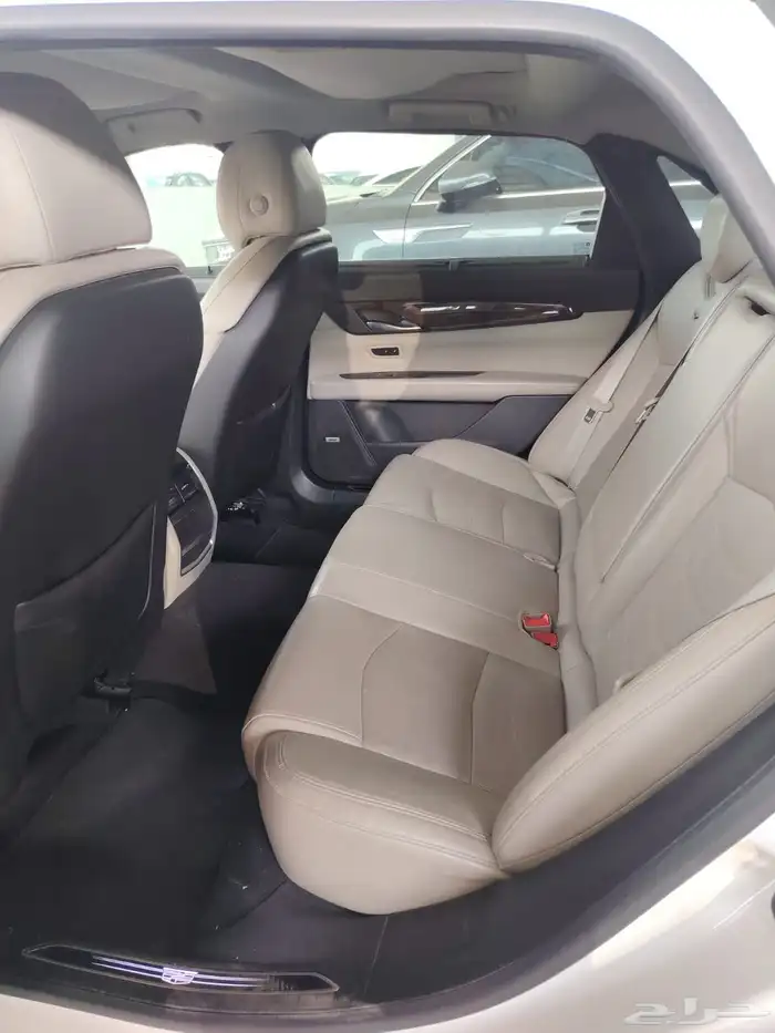 كاديلاك CT6 2017 12