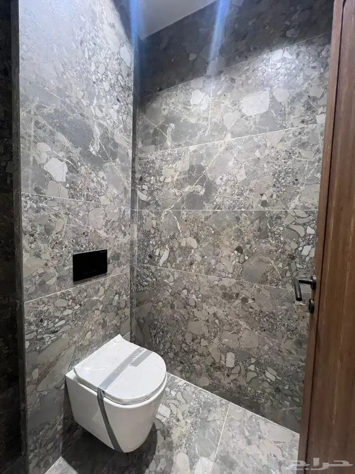 للبيع شقه ارضيه الاخضر 6غرف 1