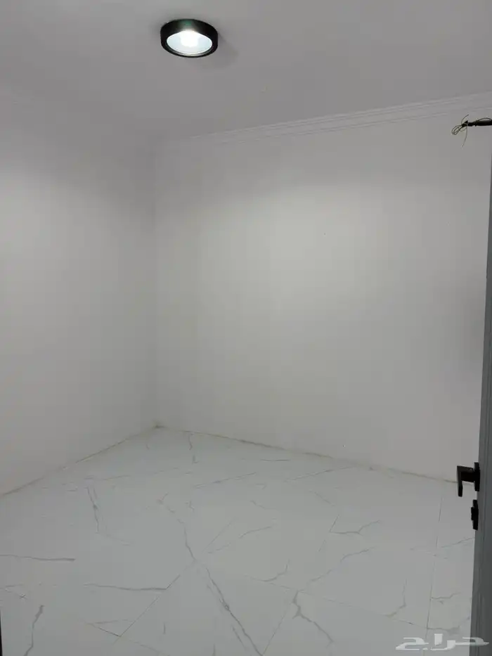 عمارة سكنية للإيجار بحي ام الحمام الشرقي 17