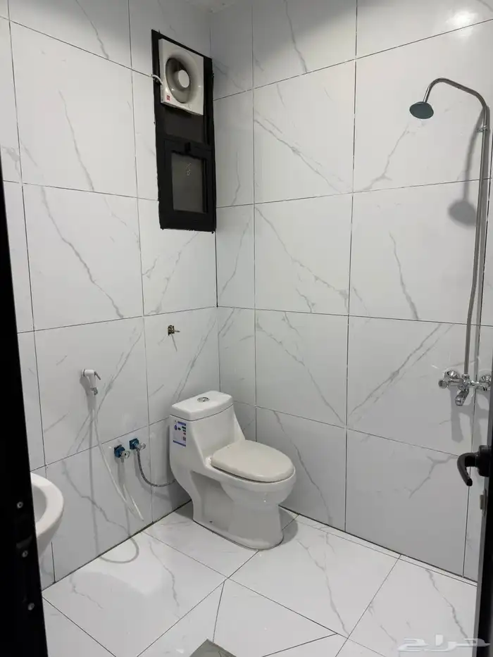 عمارة سكنية للإيجار بحي ام الحمام الشرقي 10