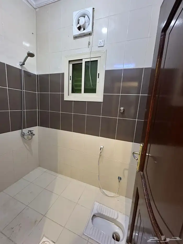 شقه للايجار في حي السلام 3غرف 5