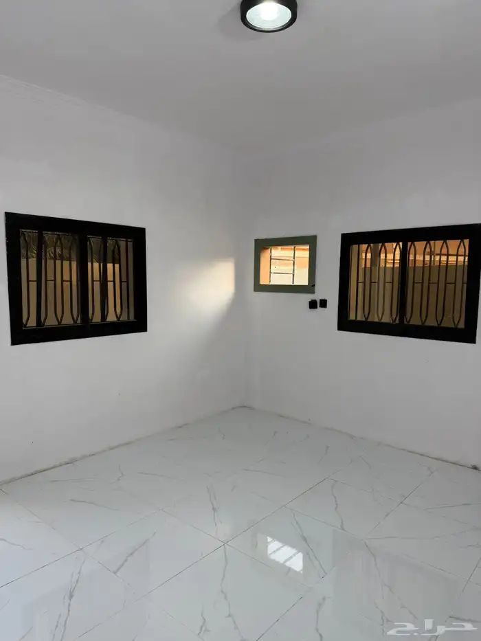 عمارة سكنية للإيجار بحي ام الحمام الشرقي 13