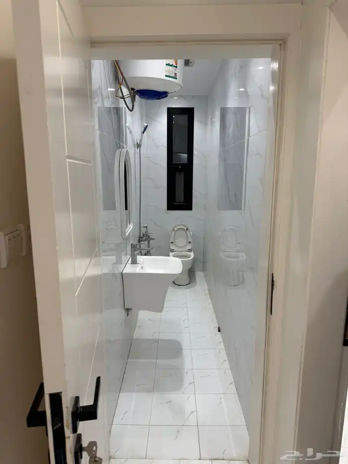 شقة بجانب تركي الاول بالمعذر الشمالي 3