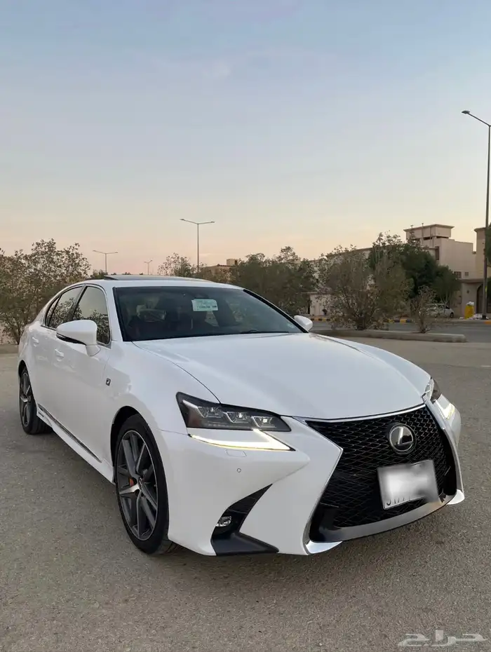 للبيع لكزس GSموديل 2019 1