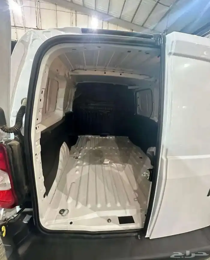 فيات دوبلو فان بضاعه ديزل قير عادي موديل 2025 4