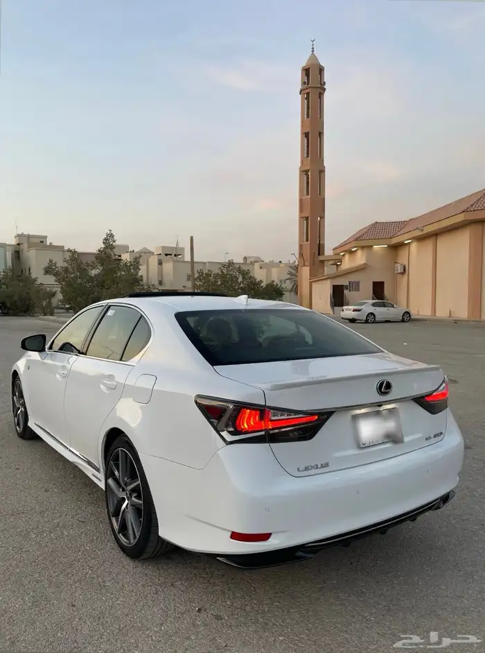 للبيع لكزس GSموديل 2019 4