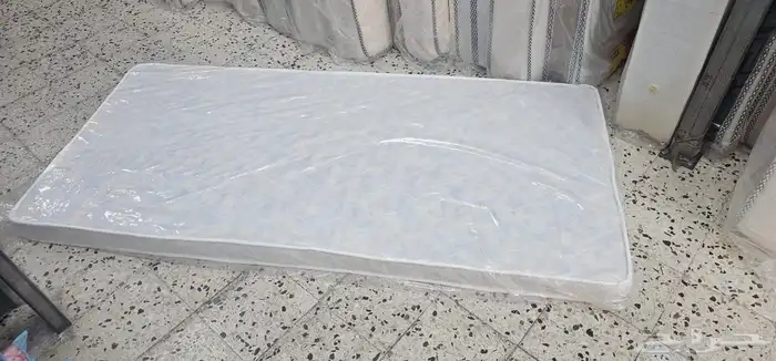 الرياض لبيع جميع النواع الآسرة الخشب ولحديد 2