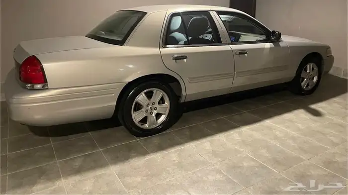 فورد كراوو فكتوريا للبيع 4