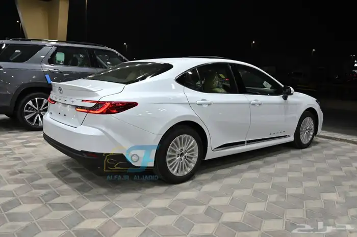 كامري LE بنزين 2025 7