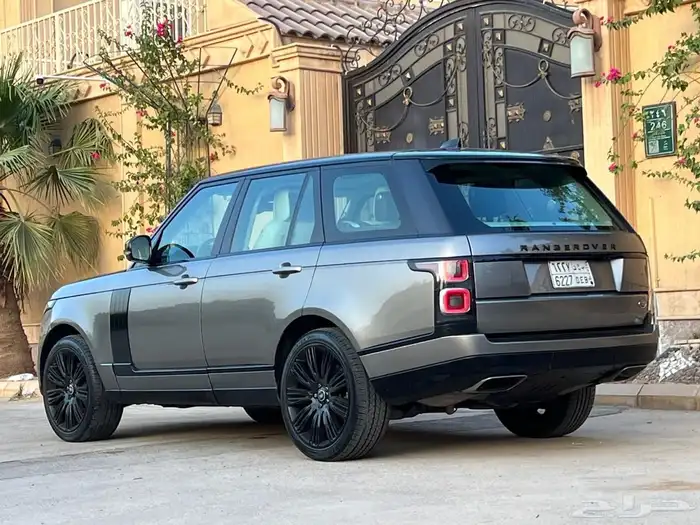 رنج روفر فوج 2018 (( بحالة ممتازة )) 4