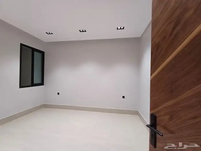 للبيع دور ارضي حي طويق 5