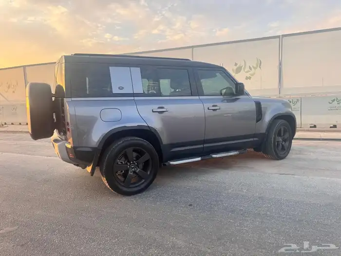 ديفندر موديل 2022 3