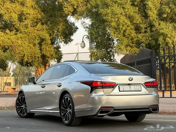 لكزس LS 500 موديل 2023 9