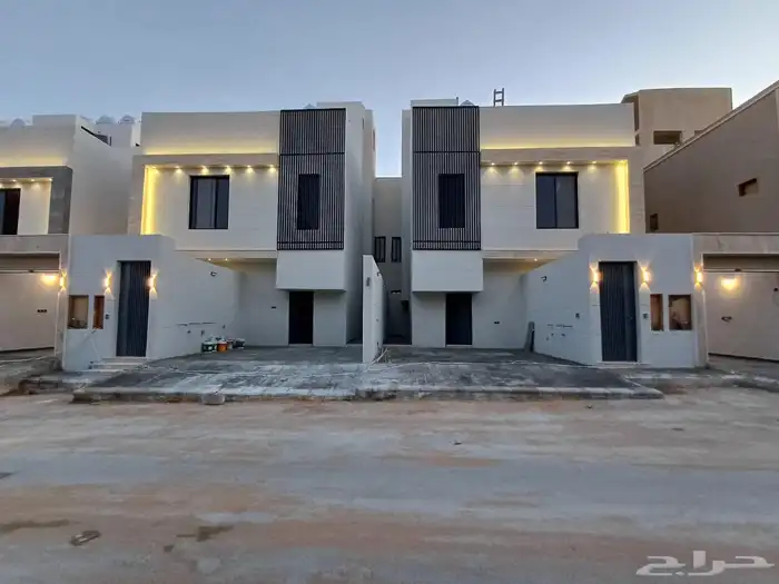 للبيع دور ارضي حي طويق 11