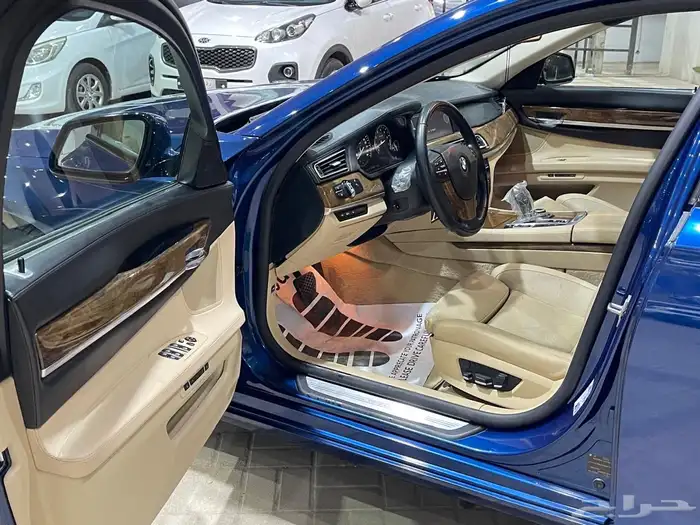 بي ام دبليو 750Li 2011 5