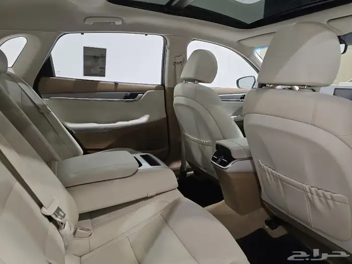 هونداي ازيرا موديل 2023 بحالة الوكالة 11