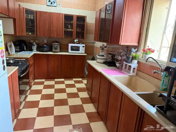 شقه للبيع بحي النور 3