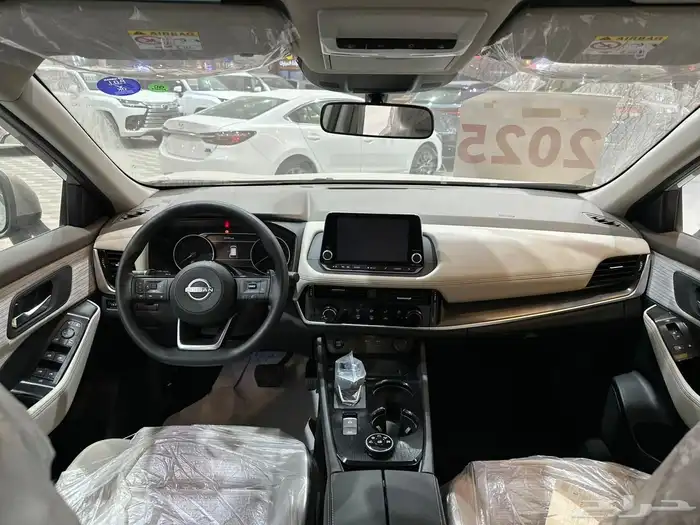 نيسان اكس تريل 7مقاعد دبل 2025 (104900) شامل الضريبة 2
