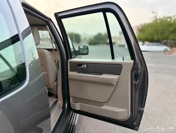 فورد اكسبديشن 2011 وكاااله 26