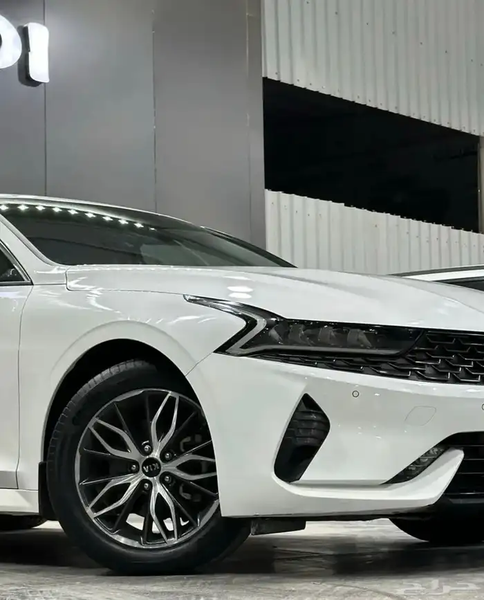 كيا K5 مطور 2021 لدى معرض(عبيد الرشيدي) 13