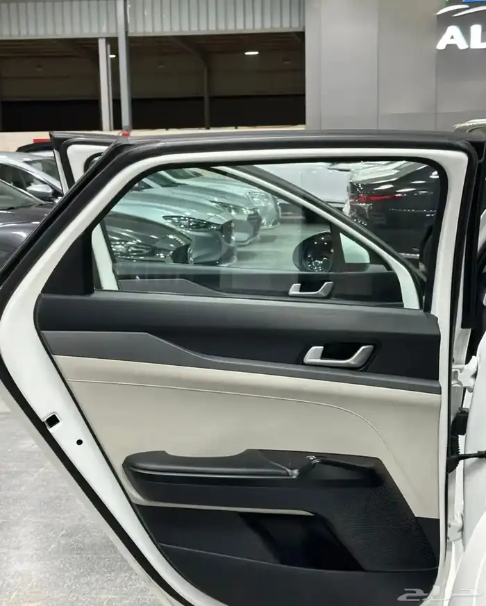 كيا K5 مطور 2021 لدى معرض(عبيد الرشيدي) 34