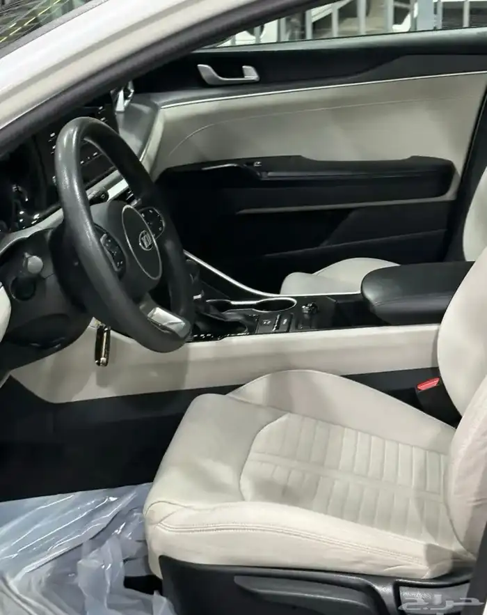 كيا K5 مطور 2021 لدى معرض(عبيد الرشيدي) 24