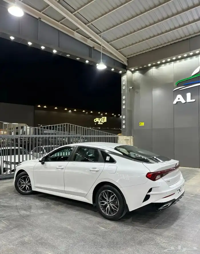 كيا K5 مطور 2021 لدى معرض(عبيد الرشيدي) 6