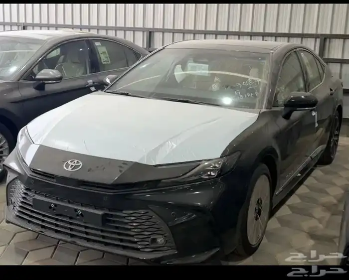 كامري E اسود اصفار 2025 أقل سعر ب107800 شامل ضريبة 5