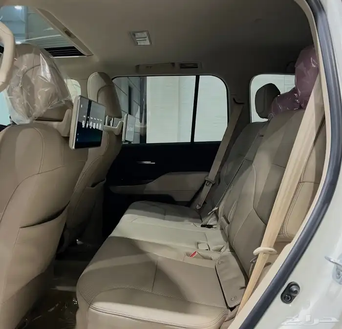 لاندكروزر GXR-L5 مخزن جديد2023 فل كامل 6