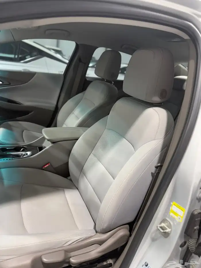 ماليبو 2021 فضي متوفر لدى معرض(عبيد الرشيدي) 9