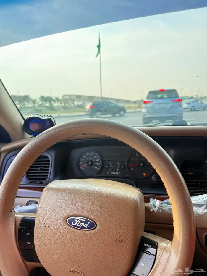 فورد كراون فكتوريا للبدل 1