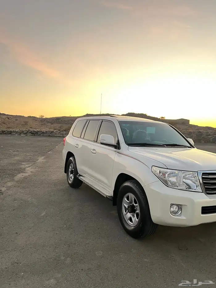 لاندكروزر صالون 2015 GX هدد 4