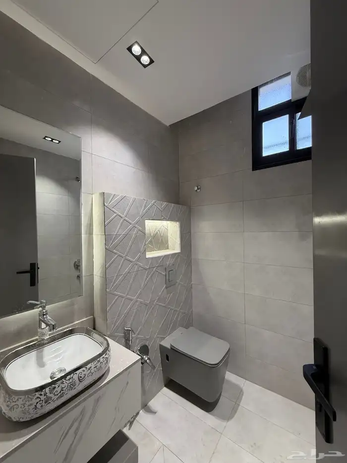 للبيع شقة علوي 6 غرف ببلكونة قرب منتزه المطآر بأبها 550 الف 27