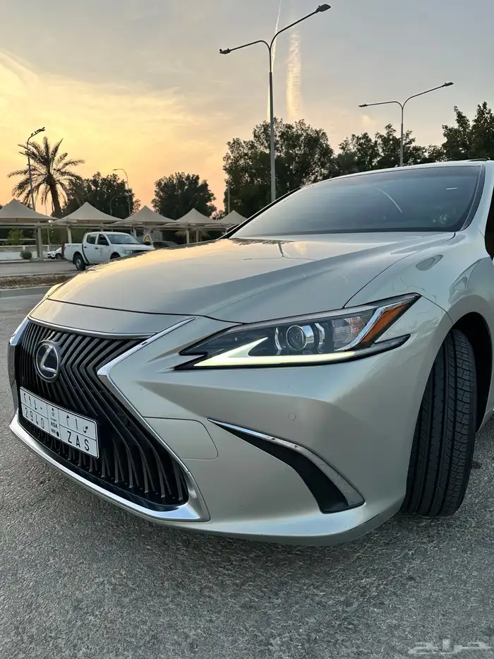 لكزس ES300h هايبرد موديل 2021 سعودي 19