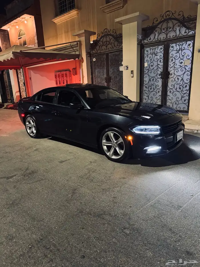 للبيع تشارجرsxt موديل 2016 0