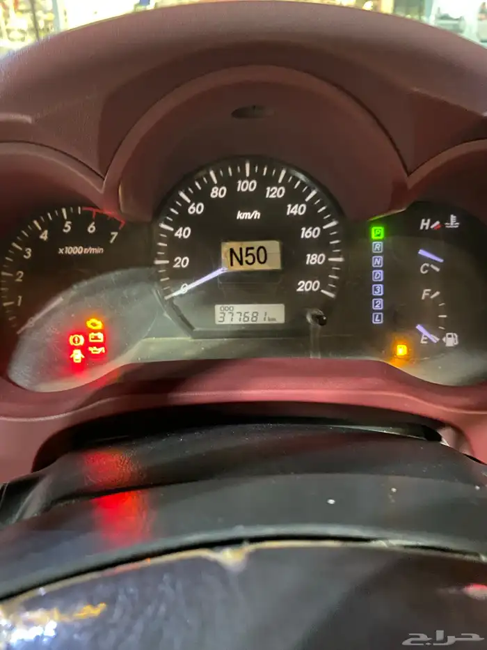 السلام عليكم اعرض لكم هايلكس موديل 2012 قير تماتيك 8