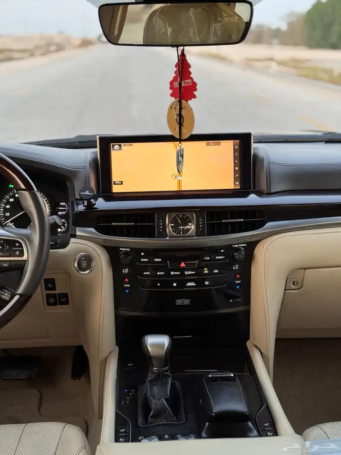 جيب لكزس 2017 محول بلاك اديشن بدي وكاله 26