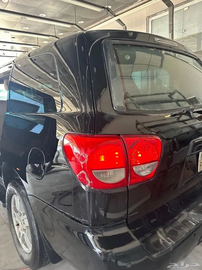 سكويا 2011 اسود 4