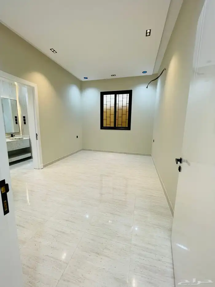 للبيع شقق تمليك علوي مع سطح مصعد بأقرب م الخدمات موقع متميز 5