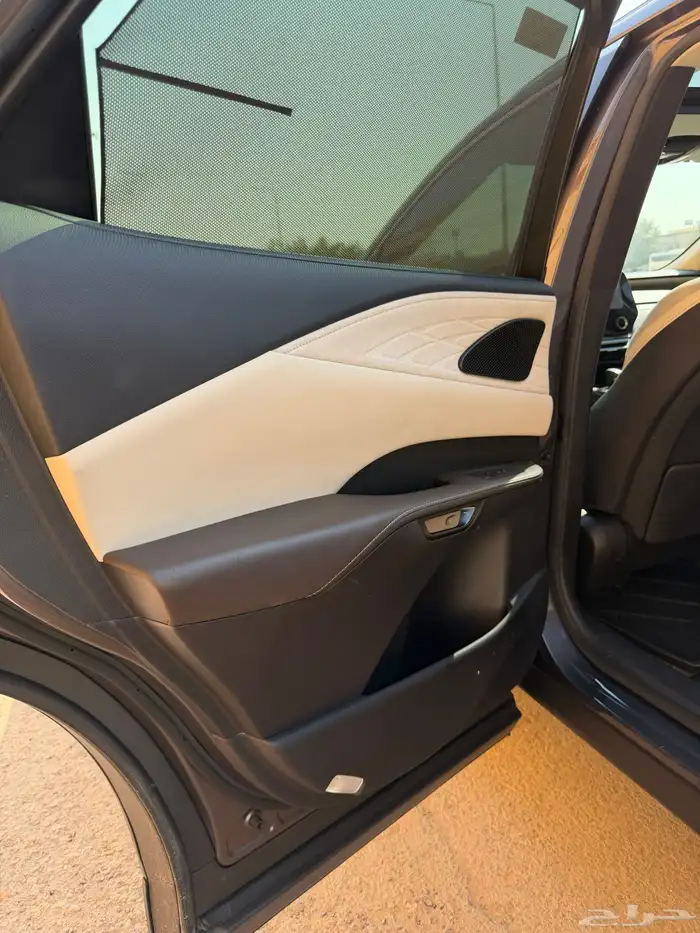 لكزس RXBH هايبرد 2024 للبيع بلاتينيوم 14