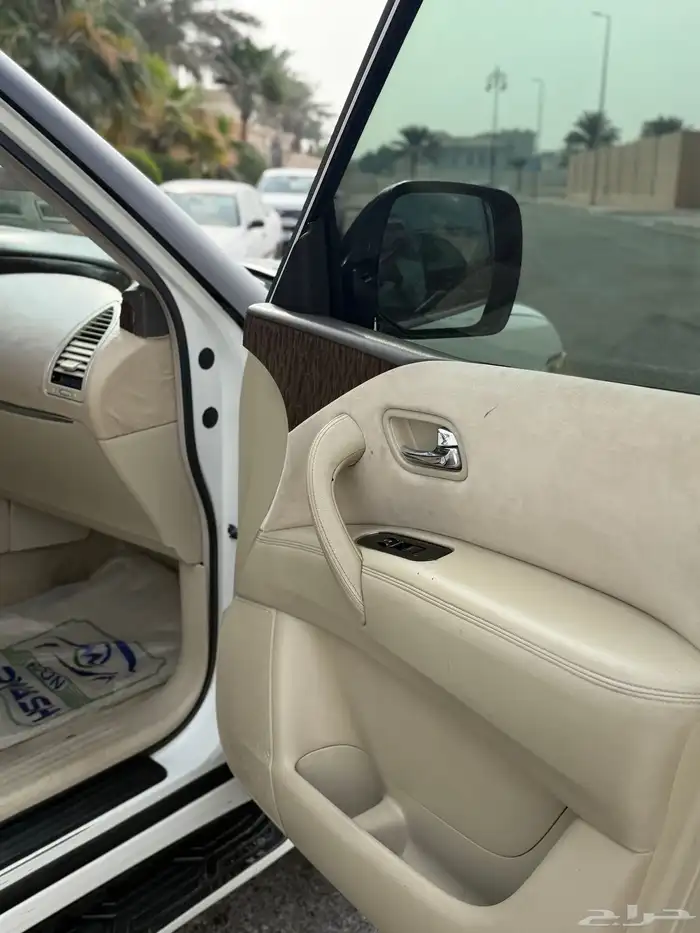 نيسان بلاتنيوم 2010 حجم 400 5