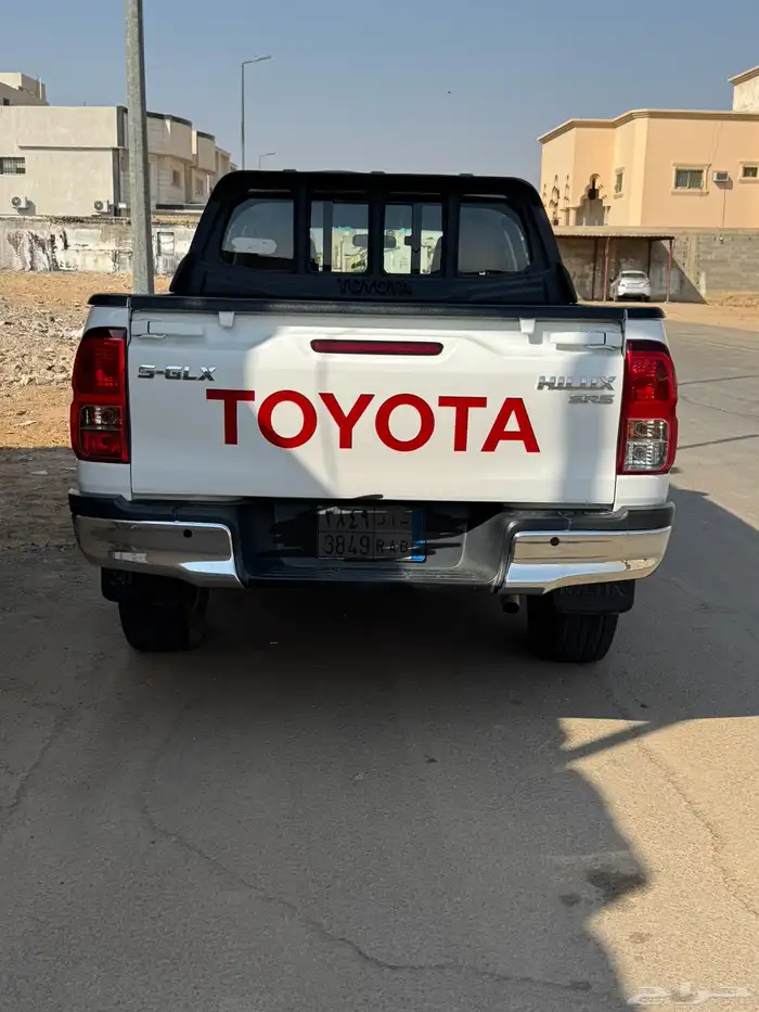 للبيع هايلكس 2017 فل كامل دبل 4