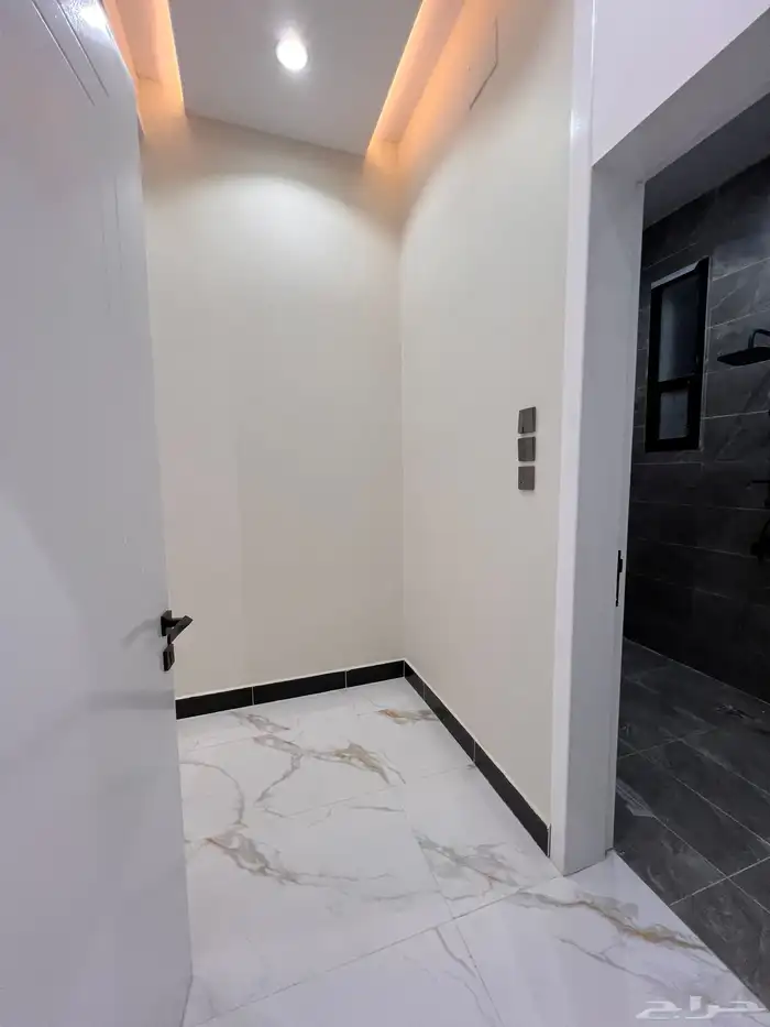 للبيع ادوار علويه مساحات واسعة حى التضامن شمال الخميس 520 ا 13