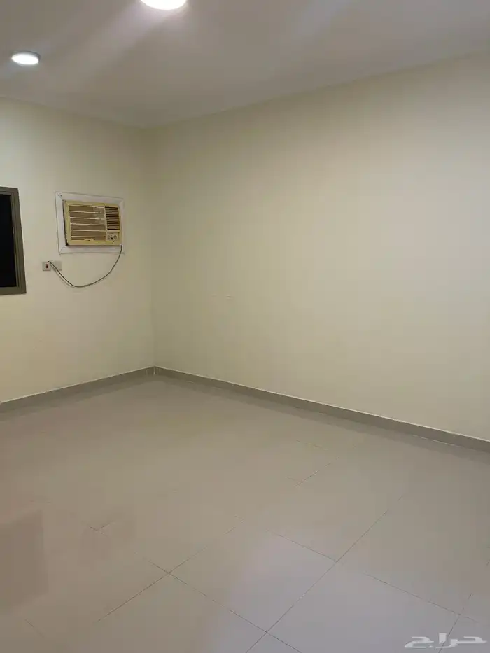 شقة عوائل بحي الحفيرة مع مكيفات 3