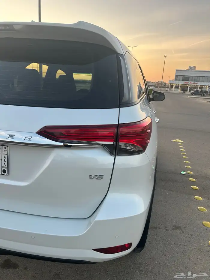 فورتشنر موديل 2024 سته سلندر 10