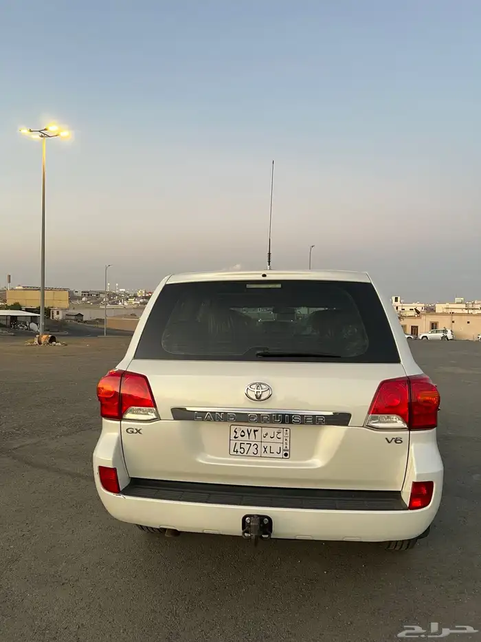 لاندكروزر صالون 2015 GX هدد 8