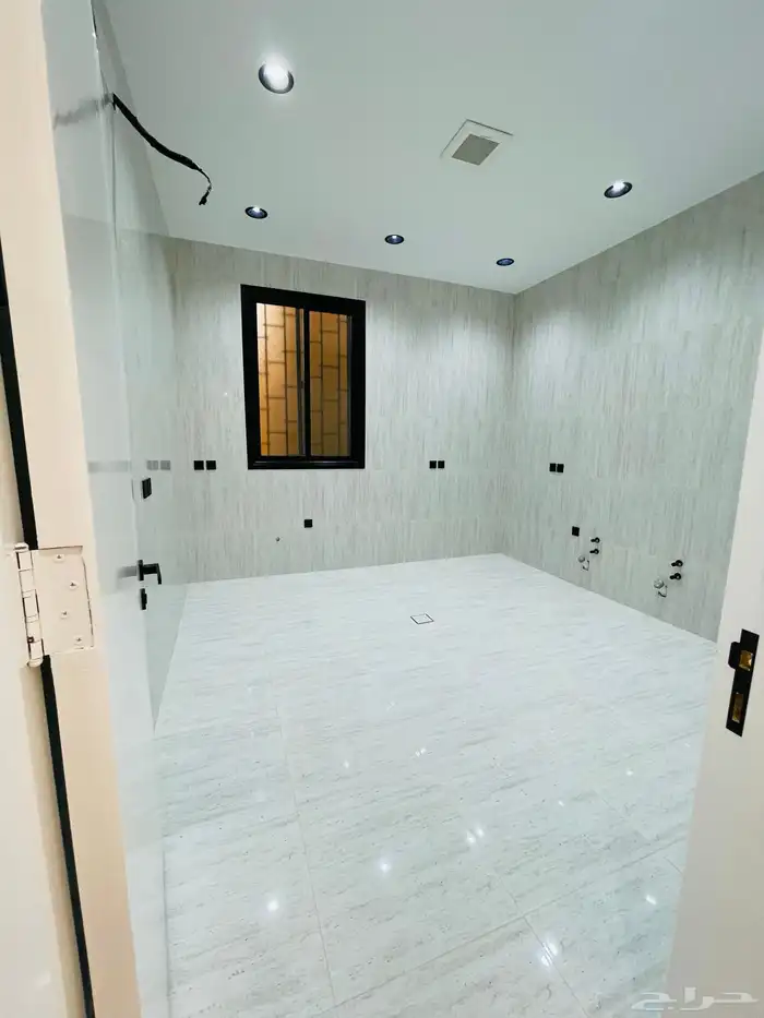 للبيع شقق تمليك علوي مع سطح مصعد بأقرب م الخدمات موقع متميز 7