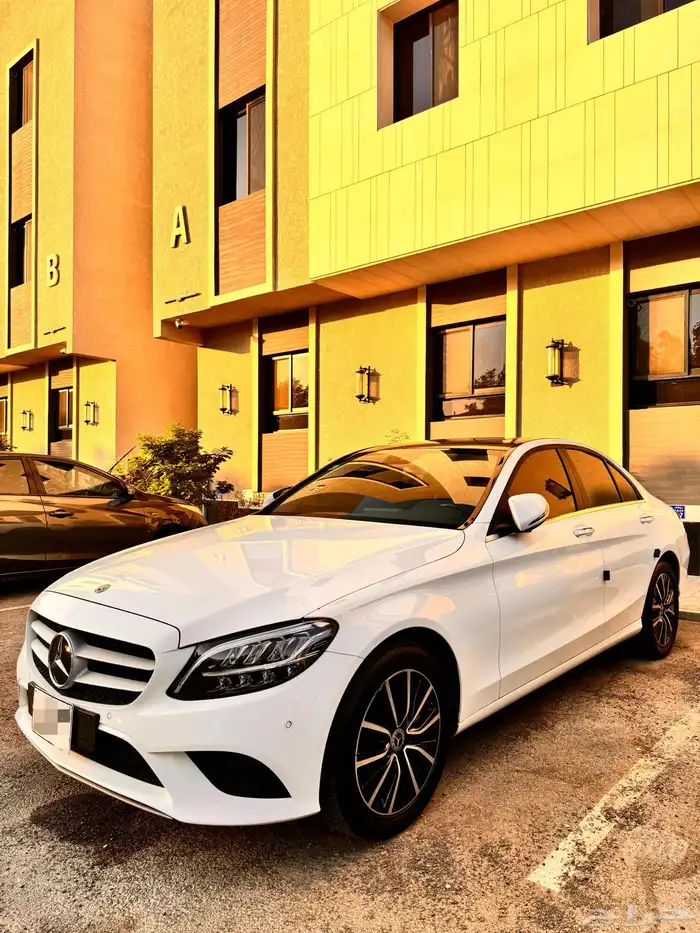 مرسيدس C200 ممشى قليل   اخت الجديدة وبحالة الوكالة 22