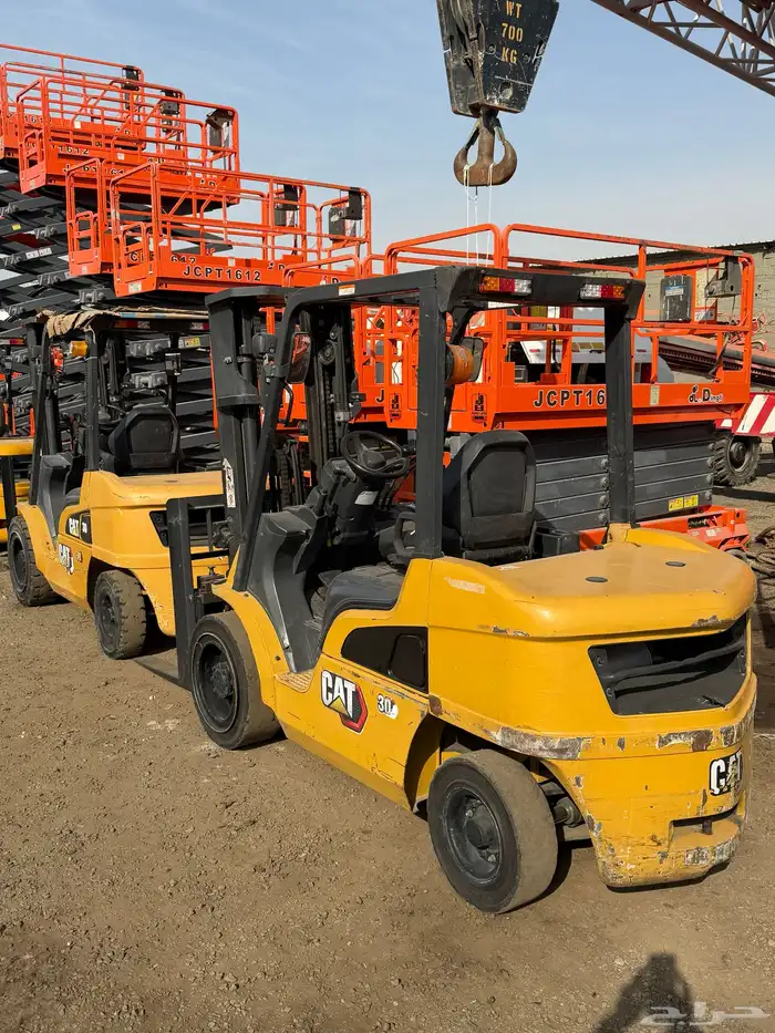 رافعات شوكية 3 طن كتربلر للبيع 0