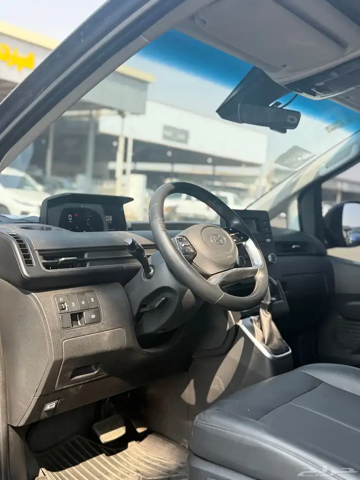 هونداي استاريا 2022 ديزل 11 راكب 8